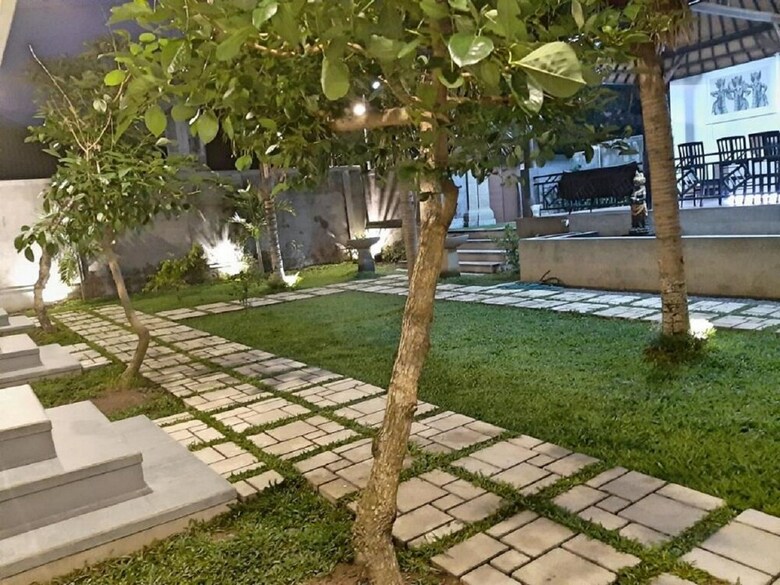 Bed & Breakfast Adil Villa And Resort
