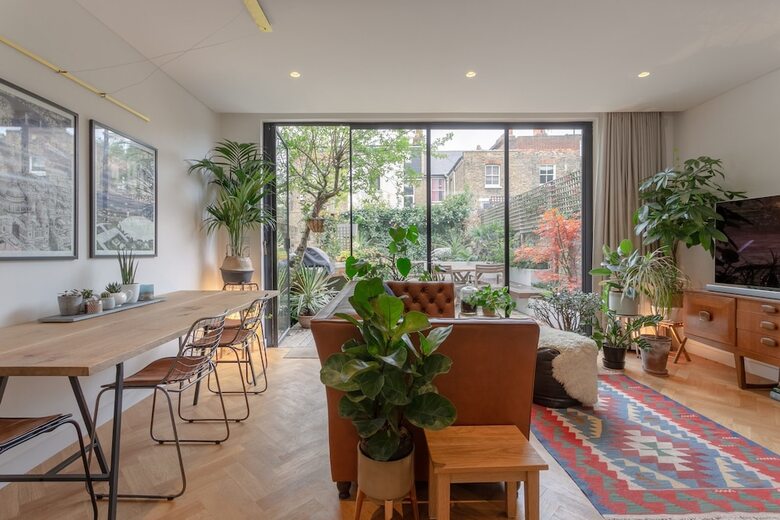 Modern 2 Bedroom Garden Apartment In West Hampstead
