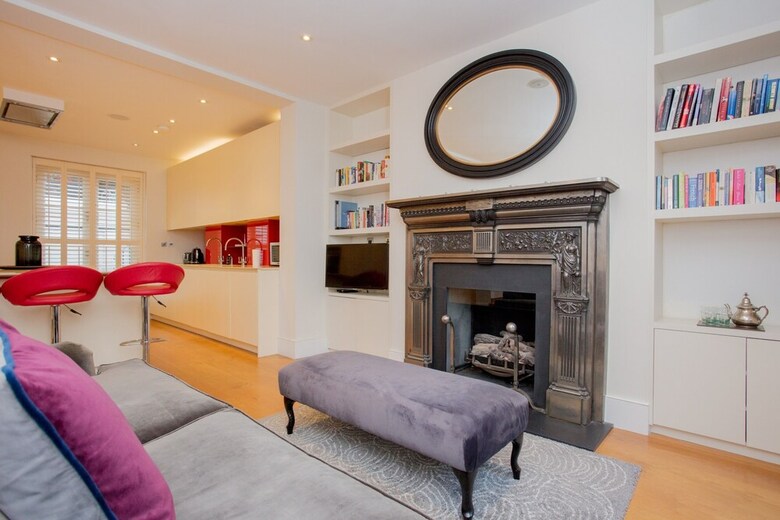 4 Bedroom House Next To Primrose Hill