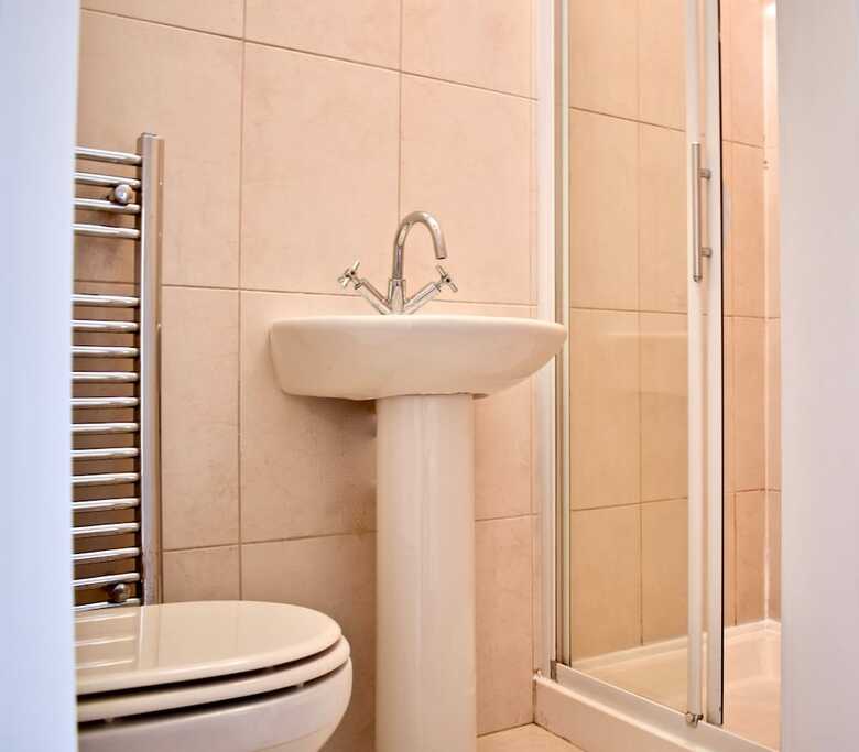 Spacious 3 Bedroom House In Ballsbridge