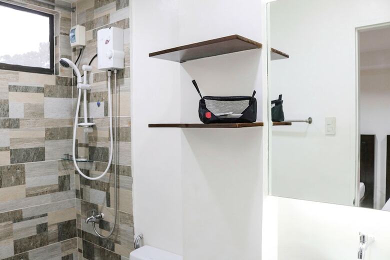 Hotel Reddoorz @ Junquera Extension Cebu