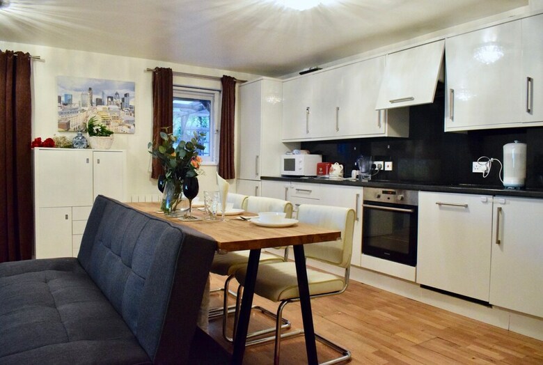 1 Bedroom Apartment With Garden In Mudchute