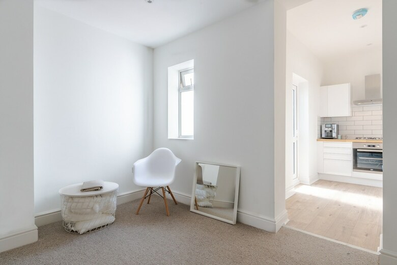 2 Bedroom Central Brighton Apartment
