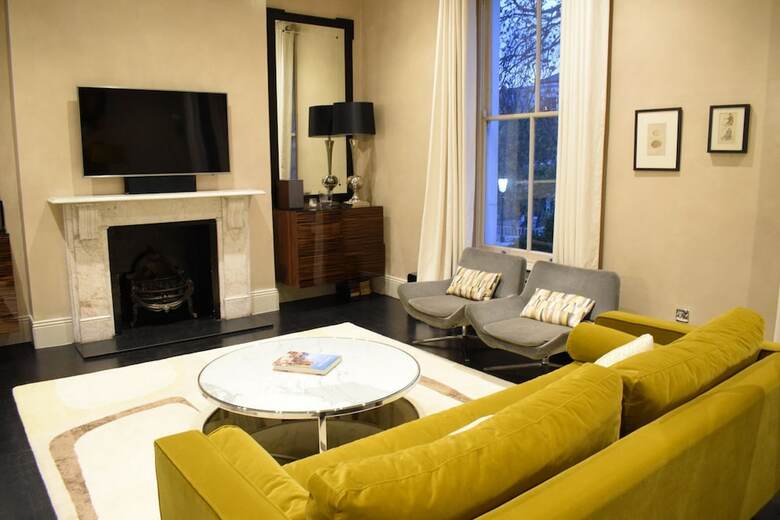 3 Bedroom Apartment In Kensington