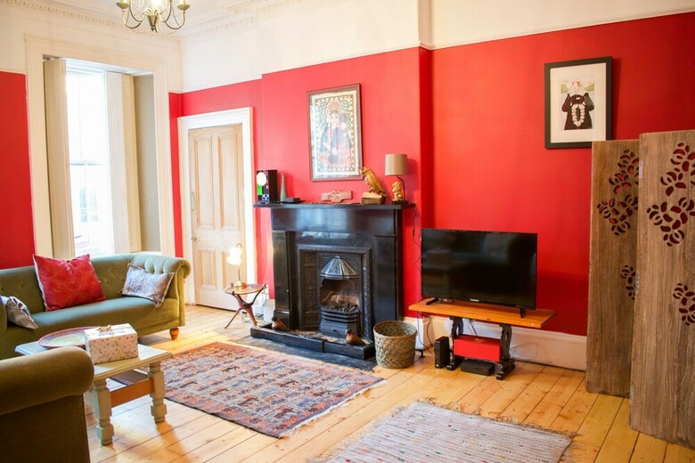 2 Bedroom Apartment In Traditional Tenement