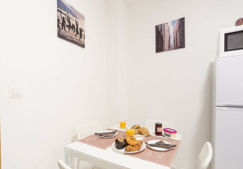 Hostal Ol� Hostels Malaga Zambrano
