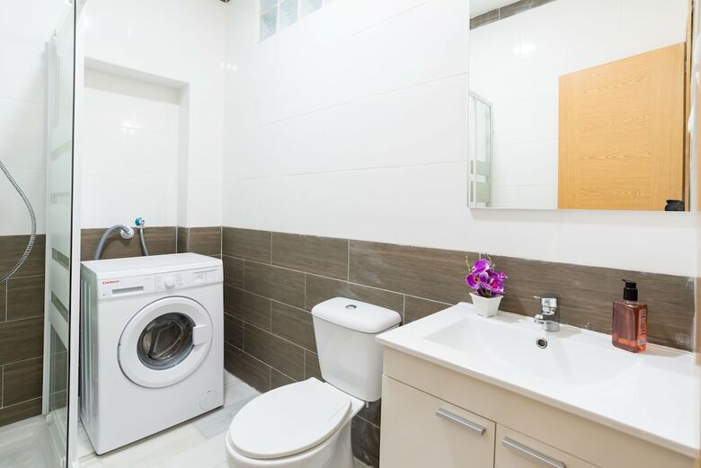 Hostal Ol� Hostels Malaga Zambrano