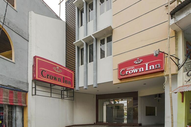 Hotel Reddoorz Plus @ Karebosi Area 2