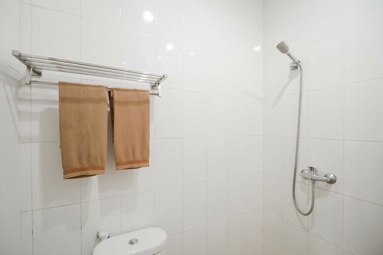 Hotel Reddoorz Plus @ Karebosi Area 2