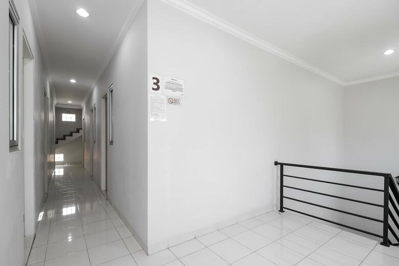 Hotel Reddoorz Near Central Park Mall