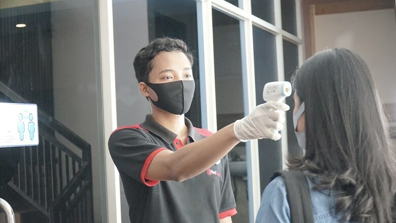 Hotel Reddoorz @ Jalan Biak Roxy Jakarta
