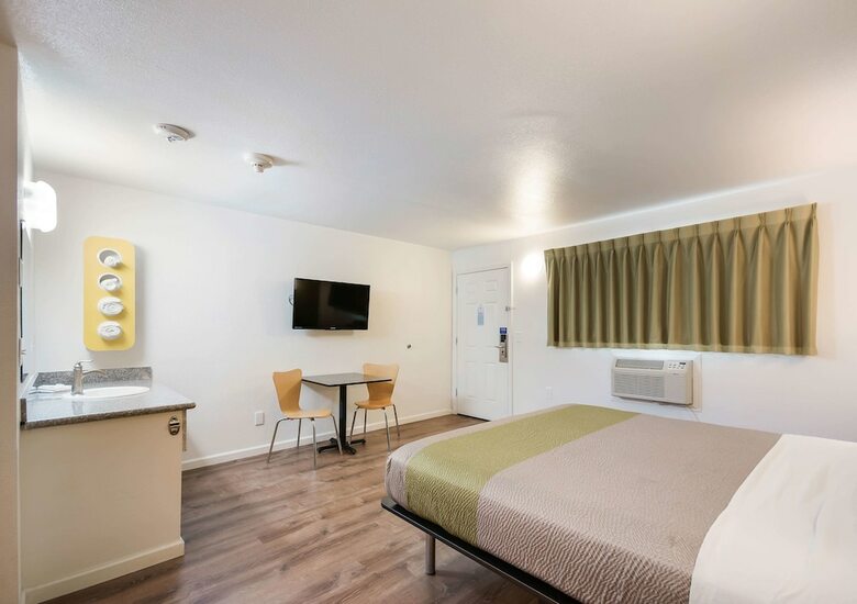 Motel 6 Burlington, Wa