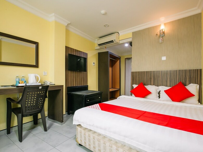 Oyo 653 Green World Hotel