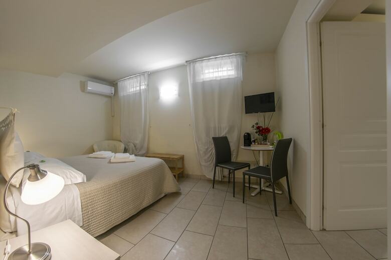 Juliet House Luxury Apartments