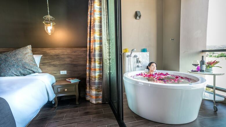 Chiangkhong Teak Garden Riverfront Hotel