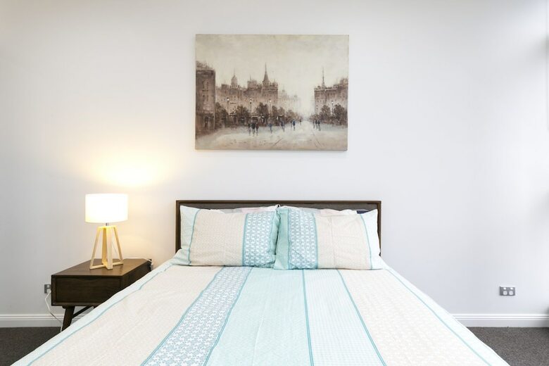 Apartamentos High-end Riverside Home