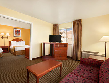 Hotel Quality Inn And Suites Downtown