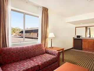 Hotel Quality Inn And Suites Downtown
