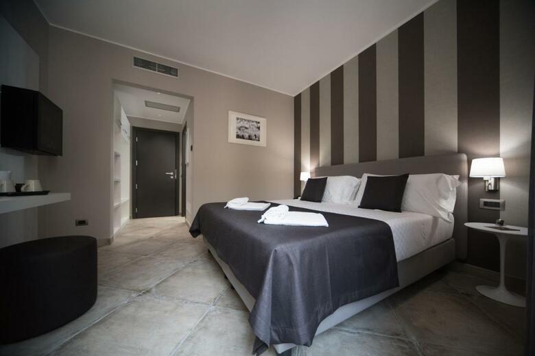 Hotel Etnea 454   Catania Luxury Rooms