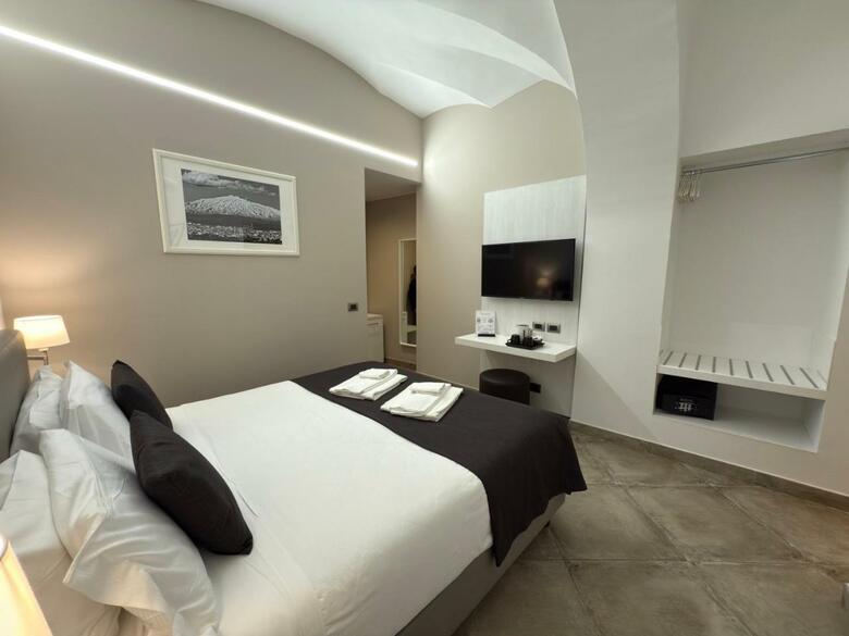 Hotel Etnea 454   Catania Luxury Rooms