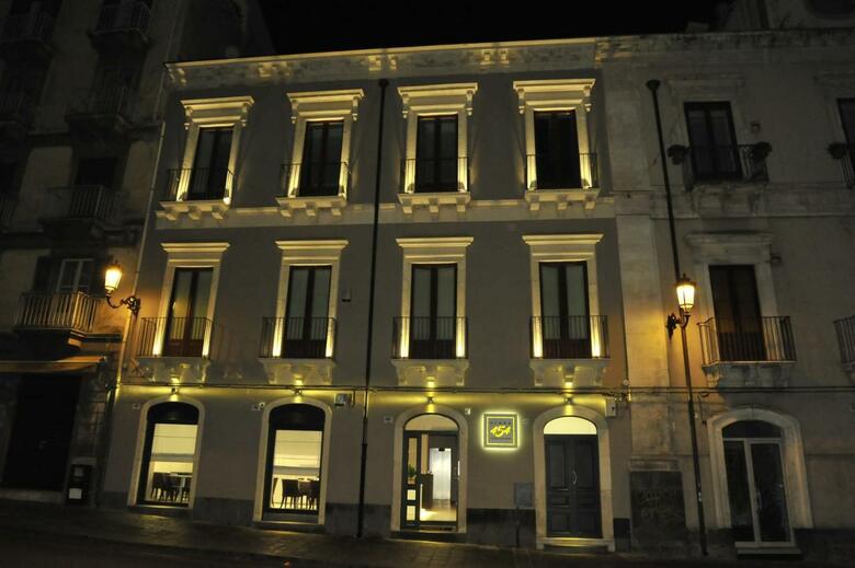 Hotel Etnea 454   Catania Luxury Rooms