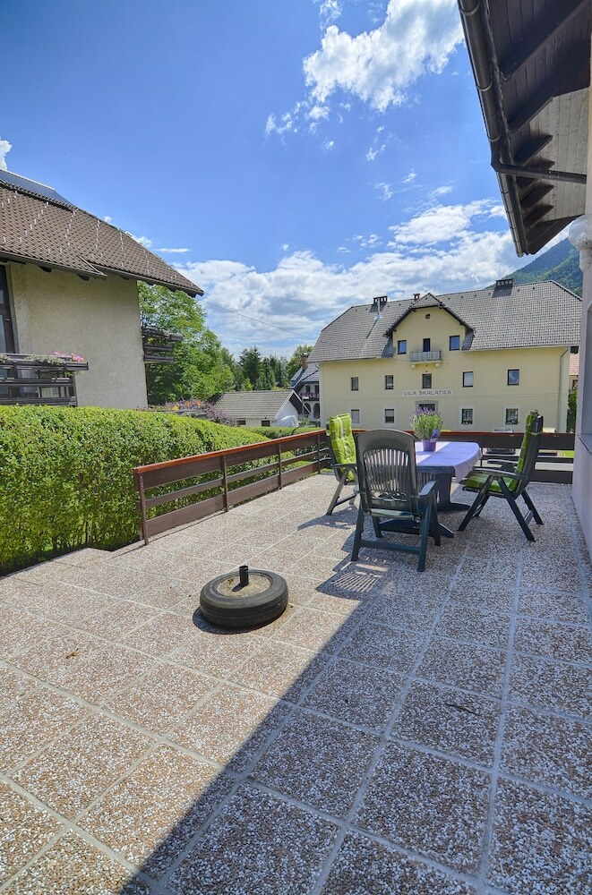 Hotel Apartments & Rooms Banich