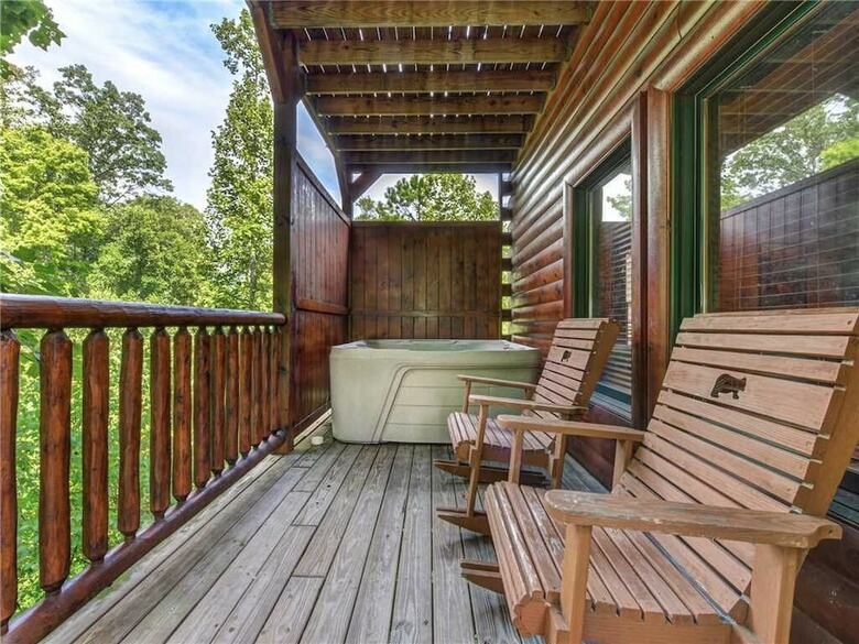 Old Hickory Lodge - Four Bedroom Cabin