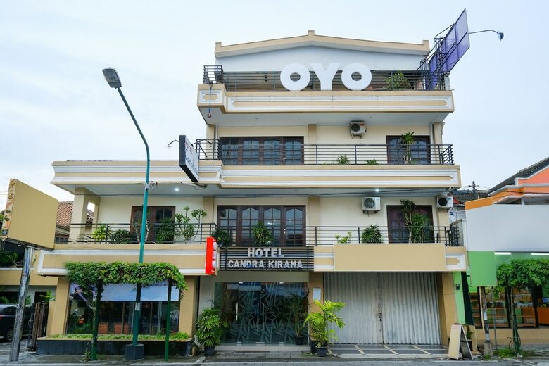 Hostal Oyo 206 Hotel Candra Kirana