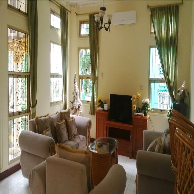 Villa Kota Bunga Cc