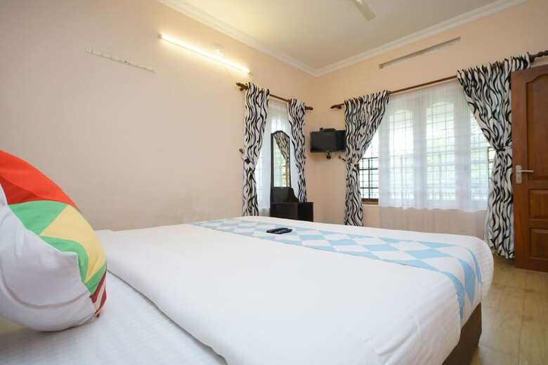 Hotel Oyo 23359 Home Elegant 2bhk Munnaar Bypass
