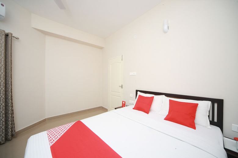 Hotel Oyo 27660 Aptin Vanila Suites