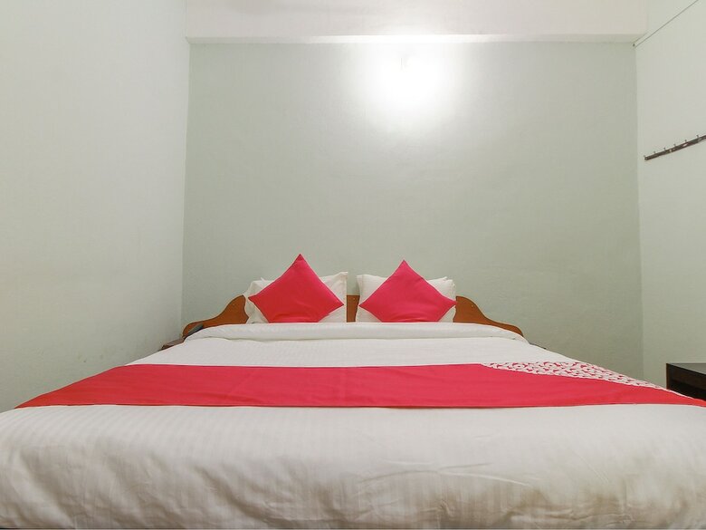 Hotel Oyo 23107 Rasha Residency