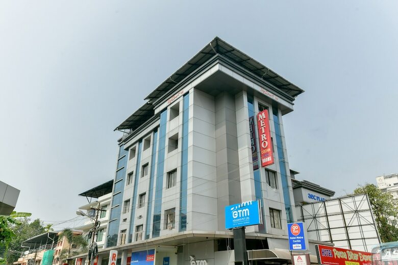 Hotel Oyo 1400 Cochin Metro