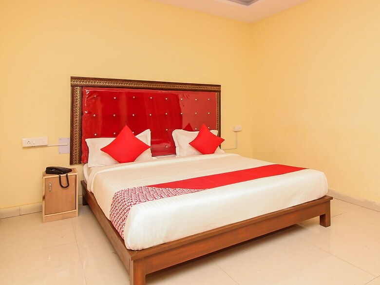 Hotel Oyo 7343 Al Shareef Palace