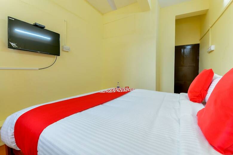 Hotel Oyo 24607 Lotus Residency
