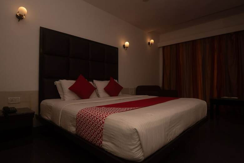 Hotel Oyo 19145 Martins Inn