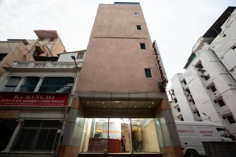 Hotel Oyo 23454 Sun Park Inn