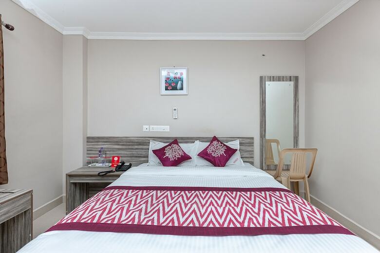 Hotel Oyo 17157 Pearl Guest House