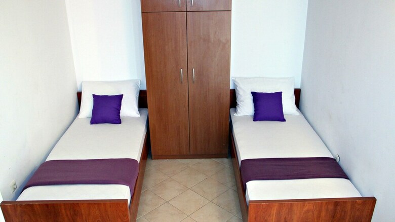 Maru Apartments