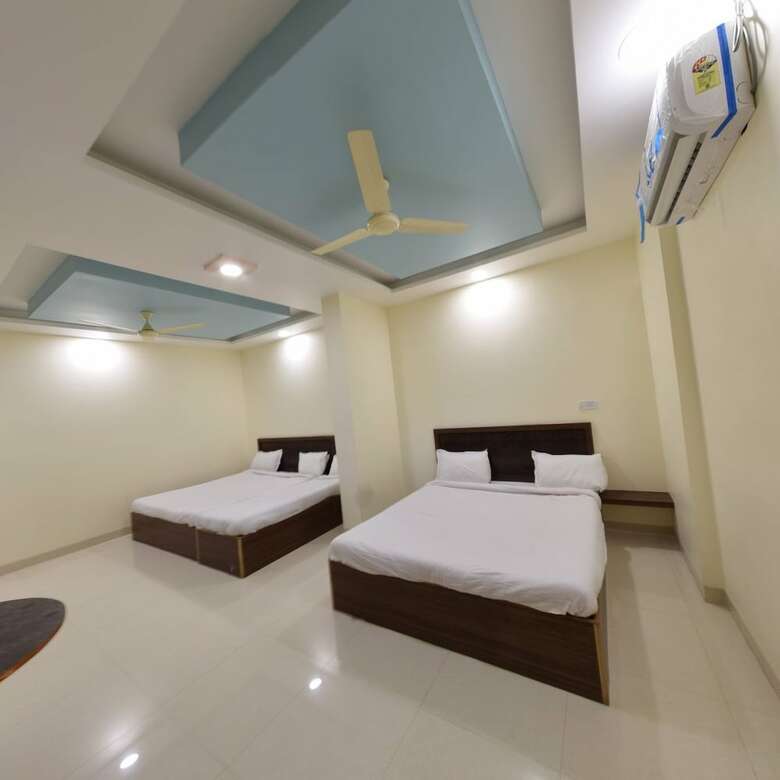Hotel Radhika Inn