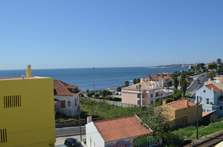Cozy Apartment In Estoril
