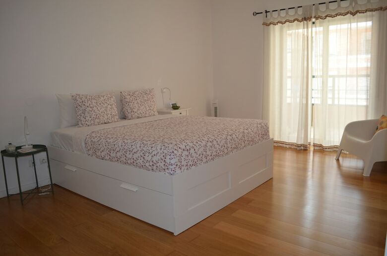 Cozy Apartment At Carcavelos Beach