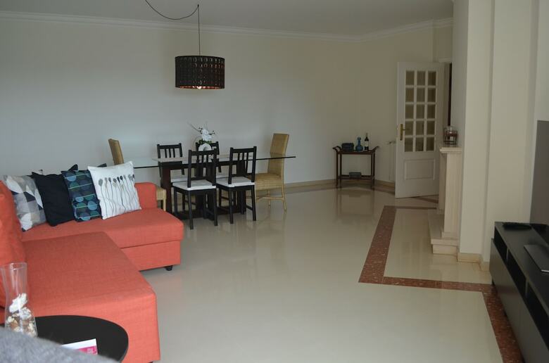 Cozy Apartment At Carcavelos Beach