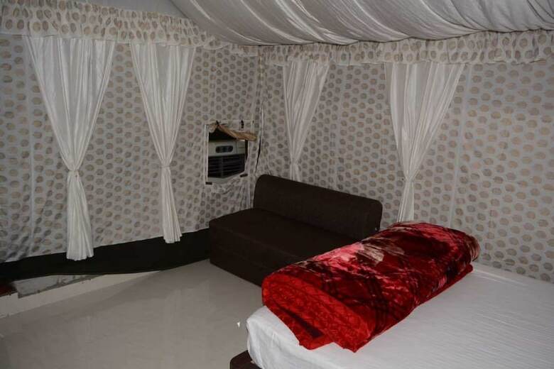 Hotel Gurugram Resort