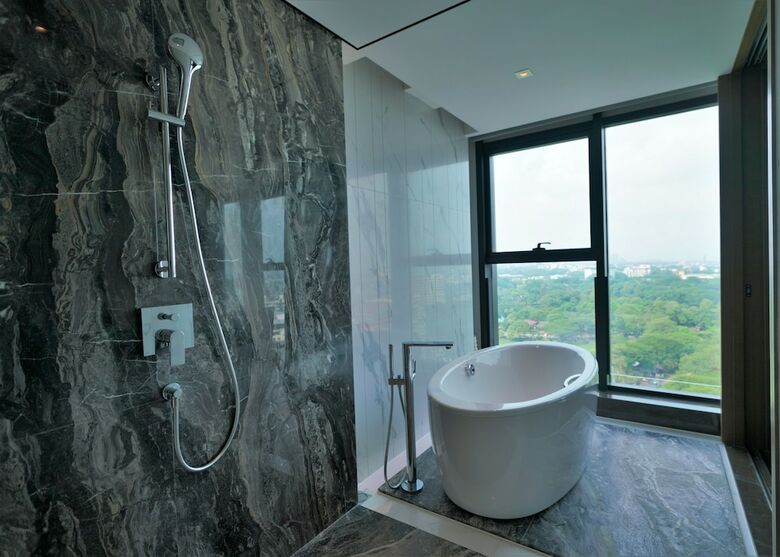 Wyndham Grand Yangon Hotel