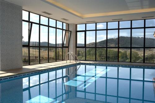 Apartamentos El Port�n De La Sierra