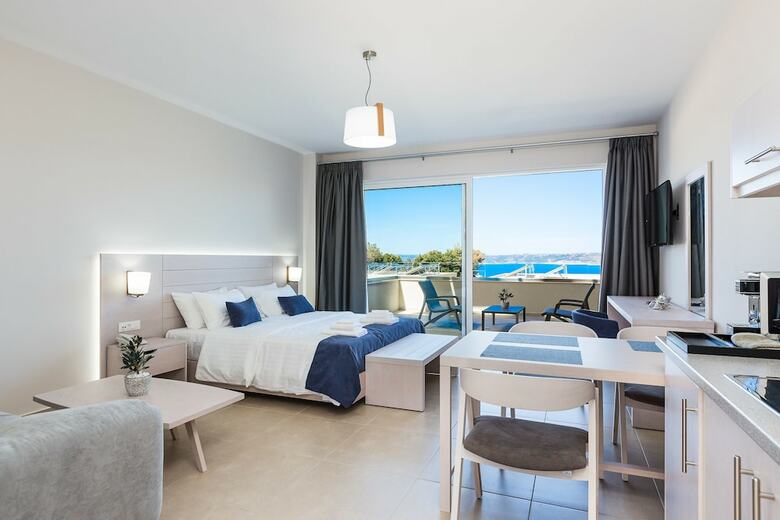 Sun And Sea Plus Resort Hotel