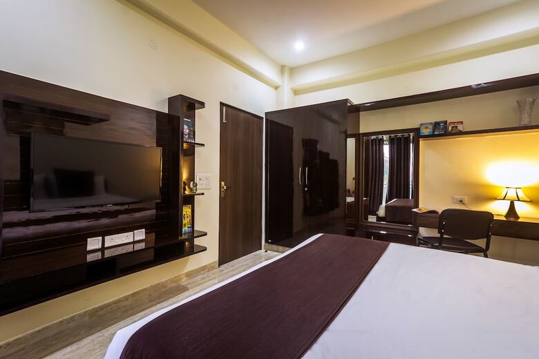 Quite Good House (Suite Hotel)