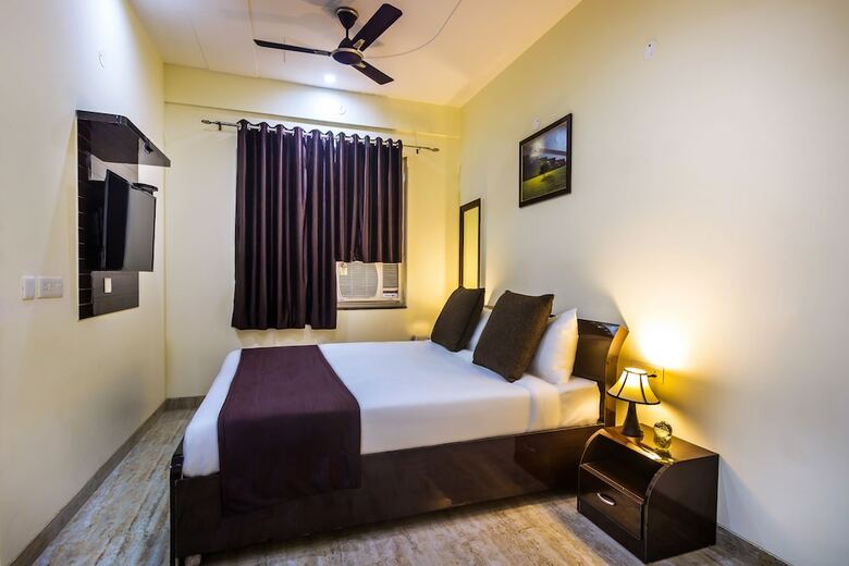 Quite Good House (Suite Hotel)