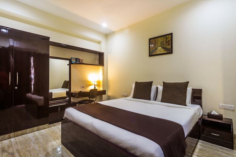 Quite Good House (Suite Hotel)